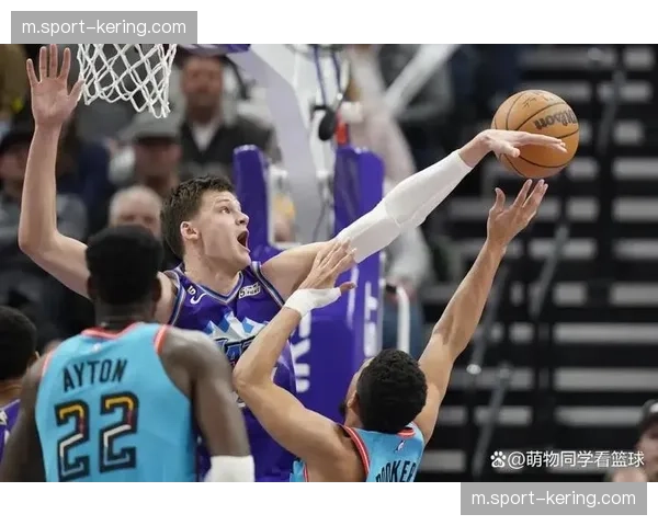 爵士三塔阵容实验引关注，高度优势与空间问题需平衡